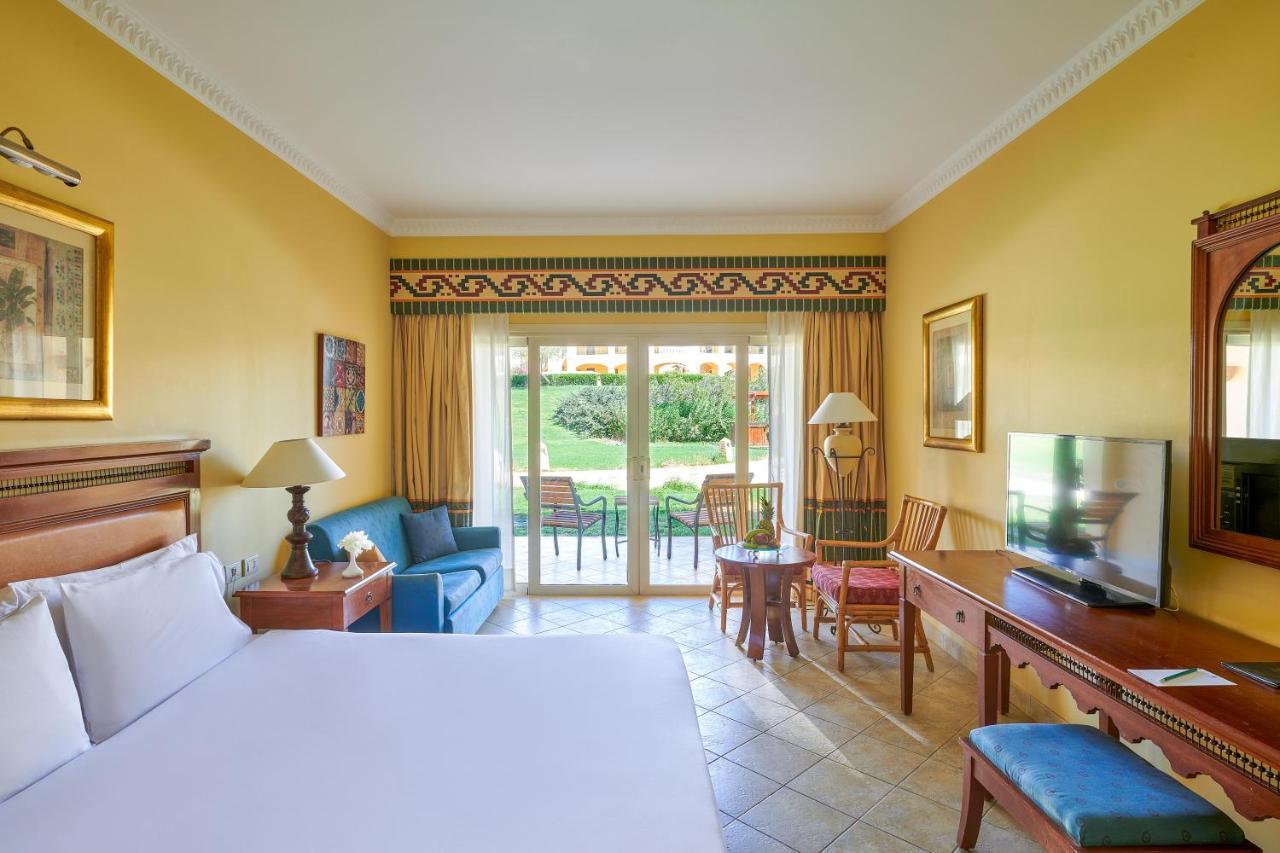 Mosaique Beach Resort Taba Heights Exterior photo A room at the Hilton Sharm El Sheikh